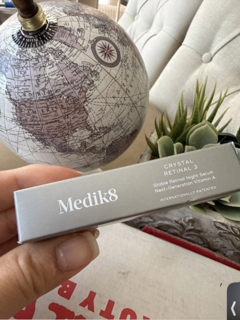 Medik8 Crystal Retinal 6 Serum Sample (4 ml)